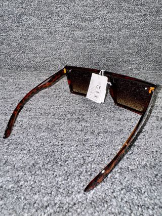 Gafas de sol cuadradas sin montura