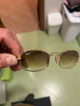 Occhiali da sole Ray-Ban oro e marroni