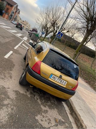 Renault Clio 1998