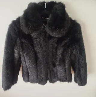 Torera piel sintética negra