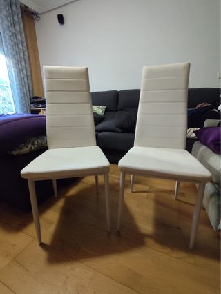 4 Sedie e tavolo estensibile