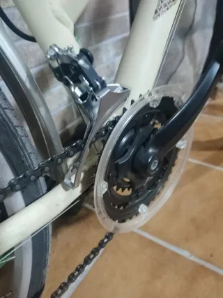 Bicicleta Comfort 700C Sunrace RDM37