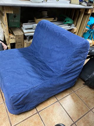 Cama plegable gris (hay 2 fundas)