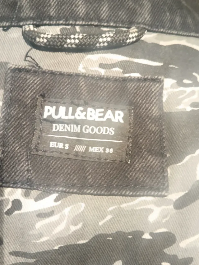 Cazadora vaquera Pull&Bear negra Talla S