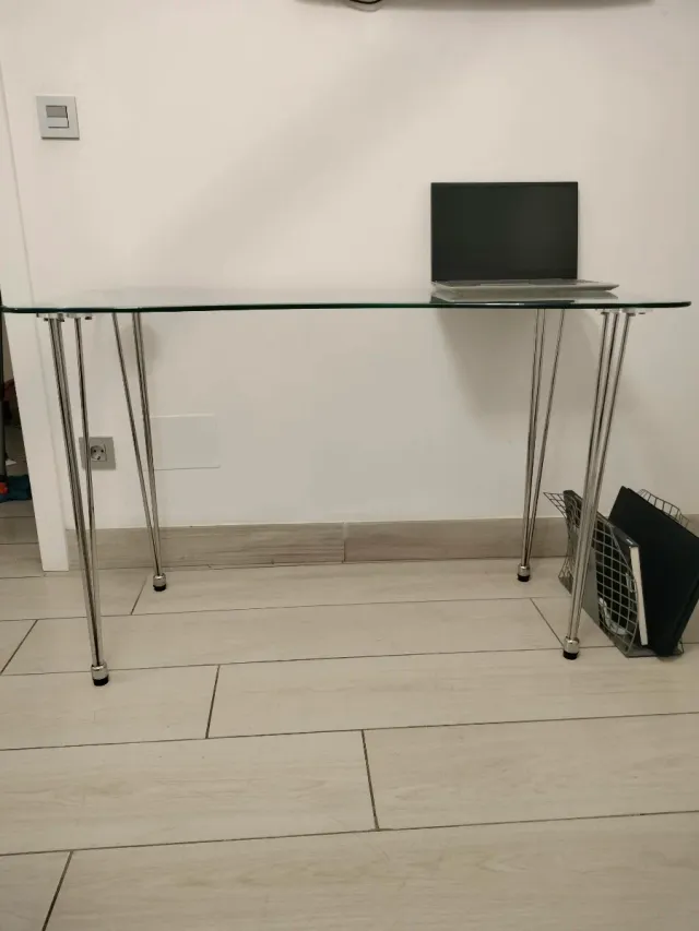 Mesa escritorio cristal 120x60 con sillas ergonomi