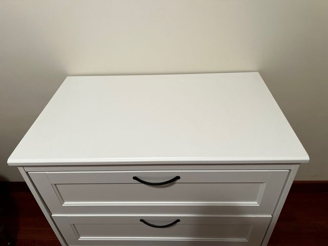 Cómoda SONGESAND IKEA Blanca