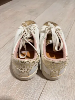 Zapatillas Pepe Jeans mujer blancas y doradas