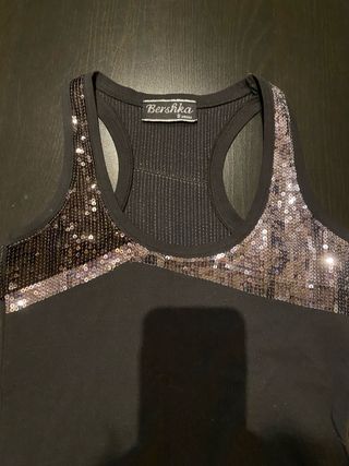 Top fiesta Bershka lentejuelas negro plateado S