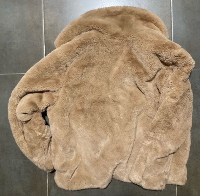 Chaqueta efecto pelo DON'T CALL ME JENNYFER T. L