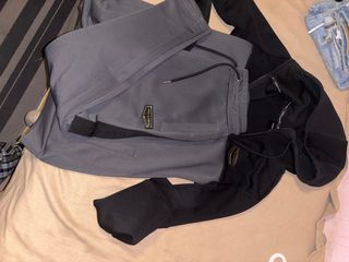 Chándal Supply & Demand Negro y Gris