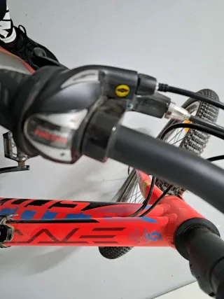 Bicicleta de Montaña Scott junior Roja