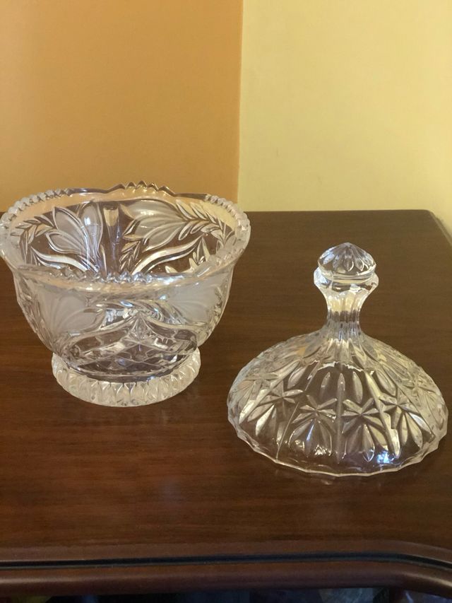 Bombonera de cristal tallado