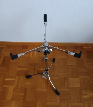 Soportes Yamaha y estuche herrajes Millenium