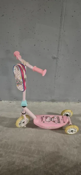 Patinete infantil rosa Hello Kitty