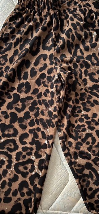 Pantalón Shein estampado leopardo