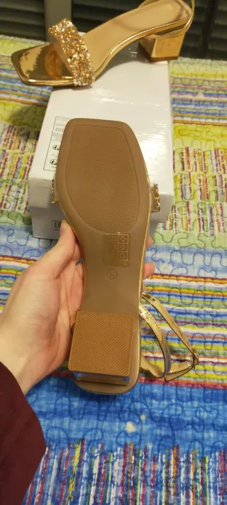 Sandalias oro rosa con lentejuelas