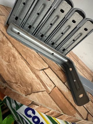 Supporti a L per mensole