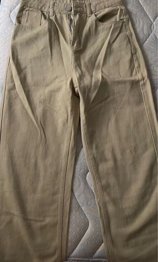 Pantalón beige