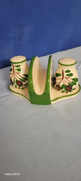 Portatovaglioli con sale e pepe