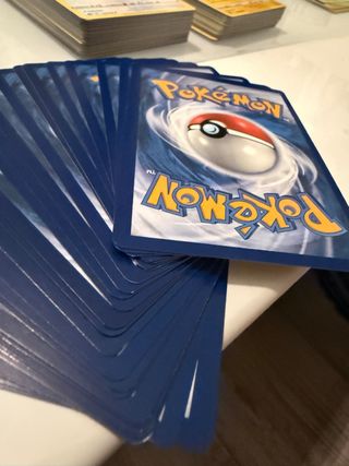 Lotto 100 carte Pokémon - No doppie