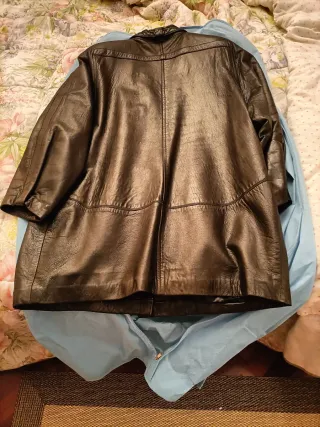 Chaquetón de piel negro mujer