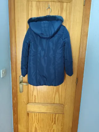 Trenca azul niña con capucha