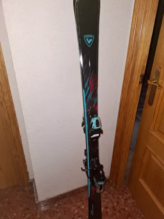 Esquís Rossignol con bastones