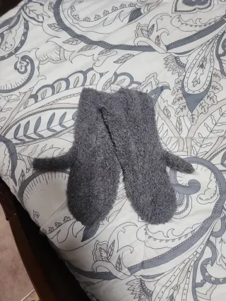 Manoplas grises de pelo