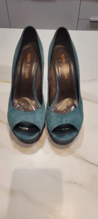 Zapatos de tacón azul verdoso