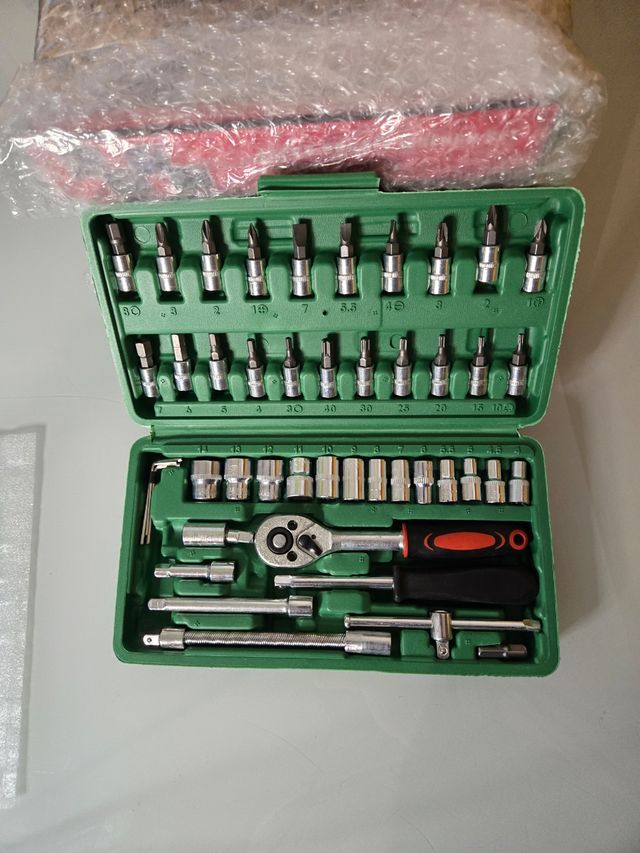 Kit di strumenti 46 pezzi - Set completo e portatile