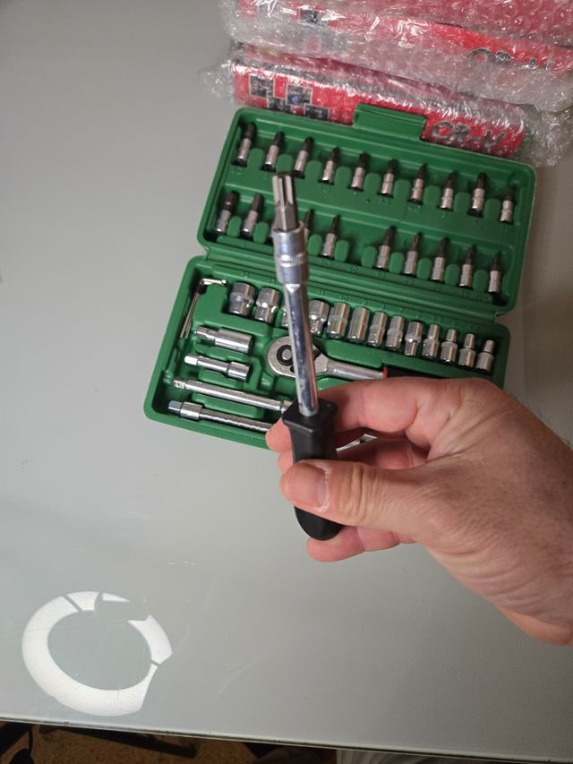 Kit di strumenti 46 pezzi - Set completo e portatile