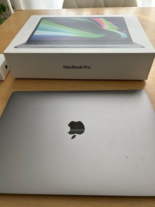 MacBook Pro 13” (2017) + Magic Mouse 2 Nuevo