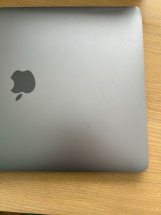 MacBook Pro 13” (2017) + Magic Mouse 2 Nuevo
