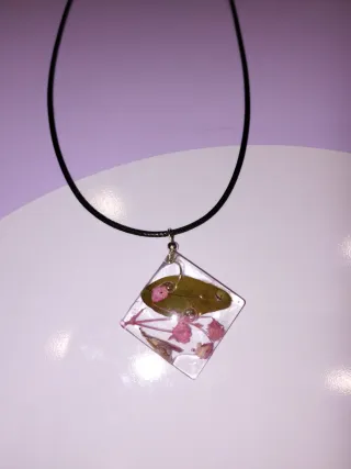 Collar Corazón Resina Flores o con alianzas