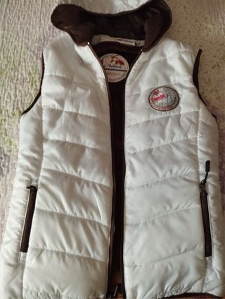 Chaleco acolchado Nebulus con capucha