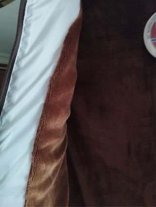 Chaleco acolchado Nebulus con capucha