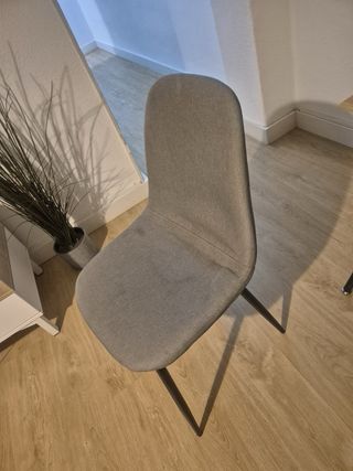 TRES sedie grigie in tessuto