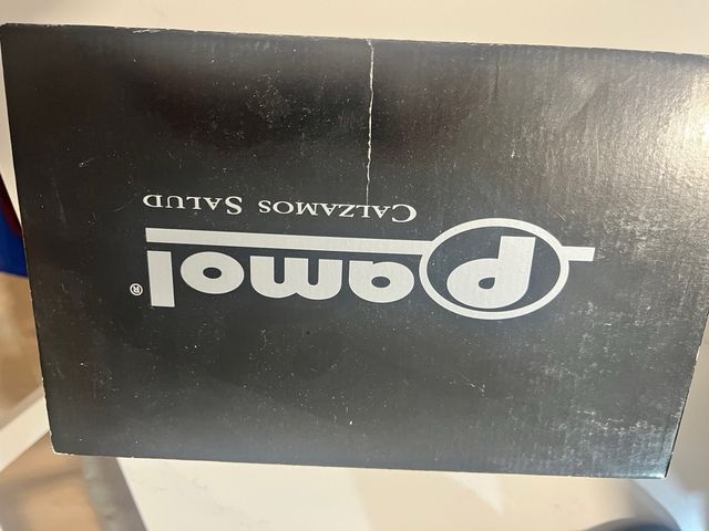 Zuecos Pamol Blancos Talla 39