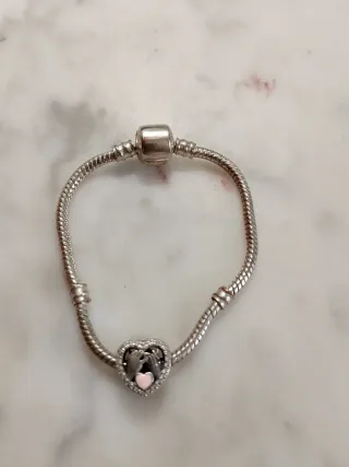 Pulsera azul y plateada con dijes de búho