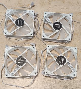 PACK 4 Ventiladores MSI 120mm Stock (1 mes uso)