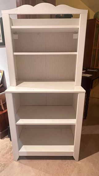Estantería blanca juvenil
