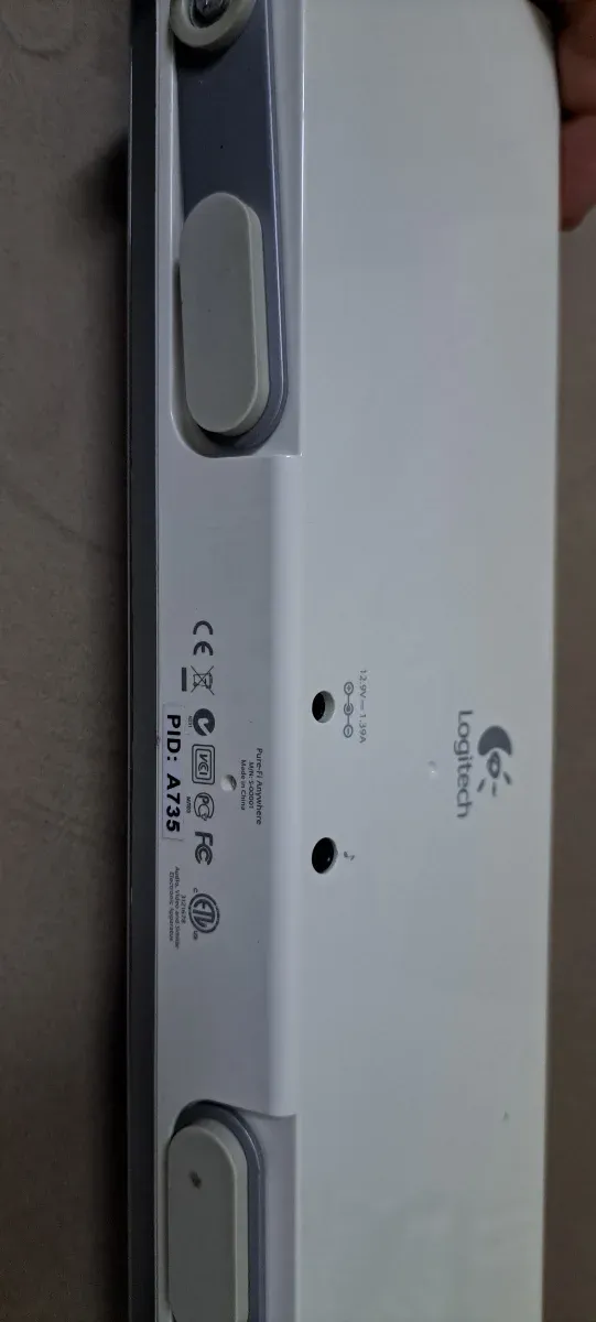 Altavoz Beige y Gris con Base para iPod