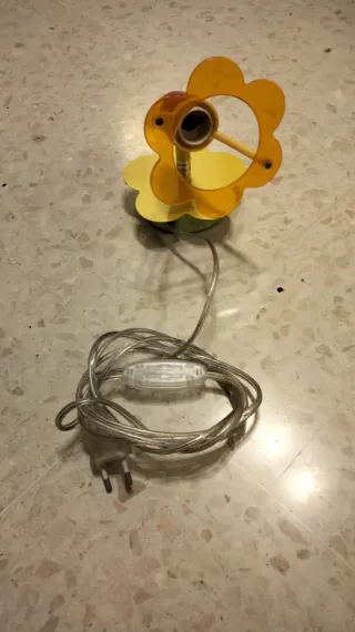 Lámpara infantil flor rosa y amarilla