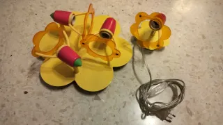 Lámpara infantil flor rosa y amarilla