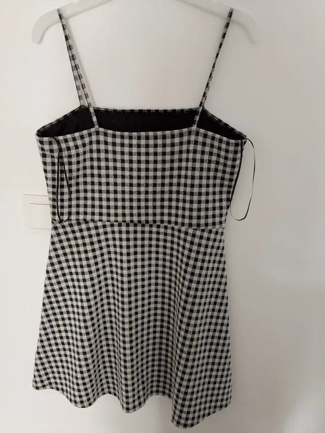 Vestido tirantes cuadros vichy blanco y negro