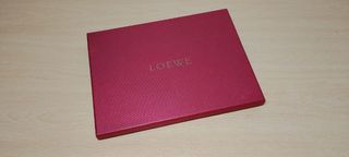 Loewe - caja con 3 neceseres.