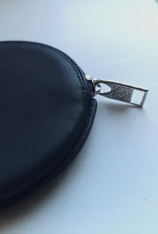 Monedero LOEWE piel azul marino