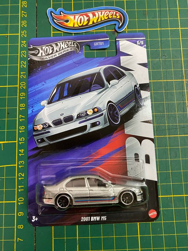 Hot Wheels 2001 BMW M5 Silver Series