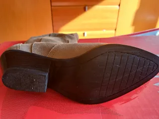 Botas cowboy ante mujer beige