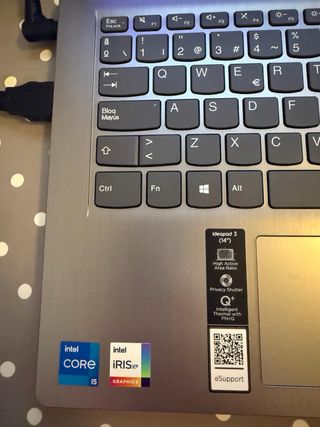 Portátil Lenovo Gris/Plateado i5 8gb RAM como nuev